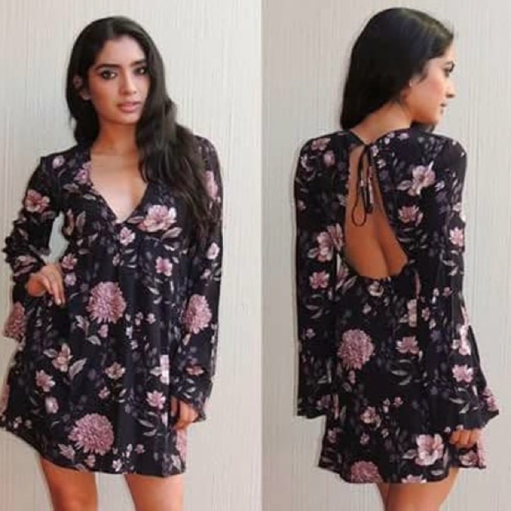 Forever 21 Black Purple Floral Flare Sleeve Witchy Boho Open Back Mini Dress SM - Picture 2 of 9